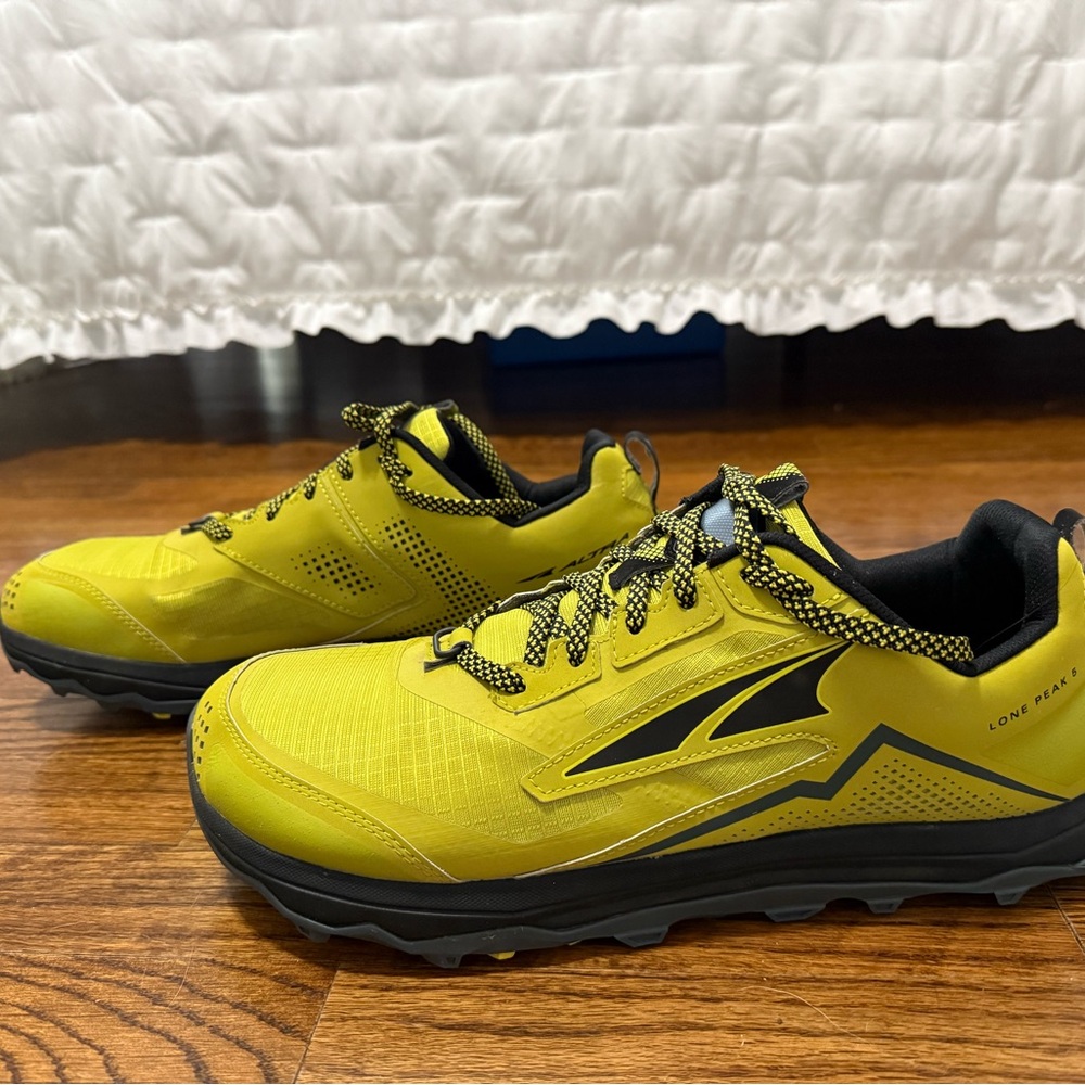 Altra Men's Yellow and Black Trail Running Shoes Lone Leak 5